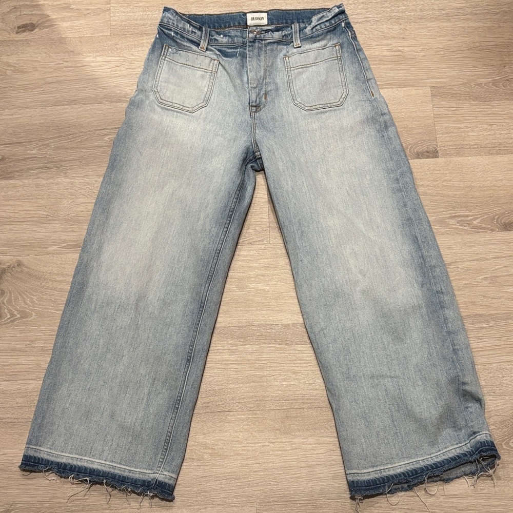 Hudson Jeans Holly Light Blue Flare Denim Jeans with Patch Pockets & Frayed Hem